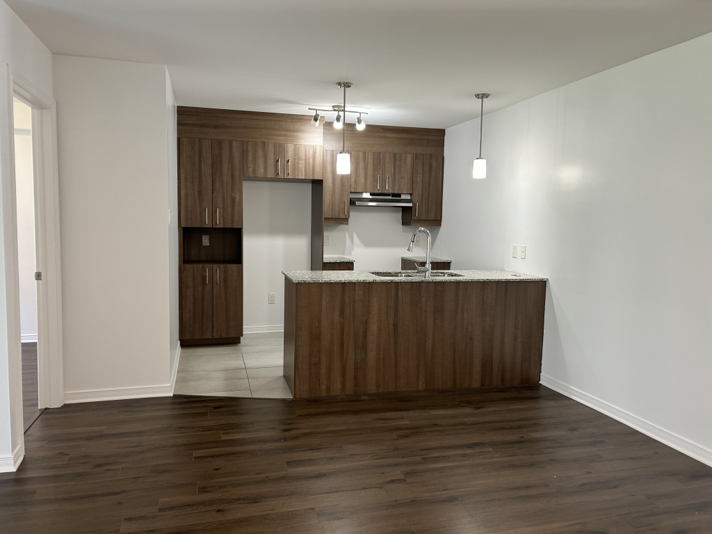 Condo 2 Chambres Proximité Plateau Hull | 2847696