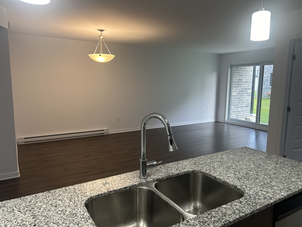 Condo 2 Chambres Proximité Plateau Hull | 2847696