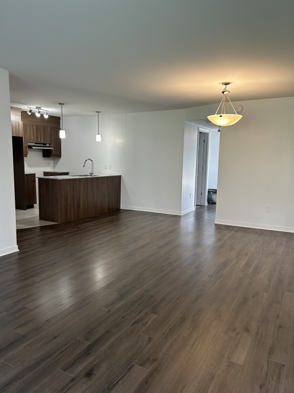 Condo 2 Chambres Proximité Plateau Hull | 2847696