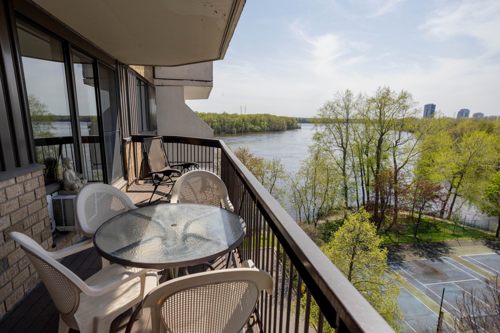Condo 4.5 à Louer Semi-meublé Ou Meublé | 2847705