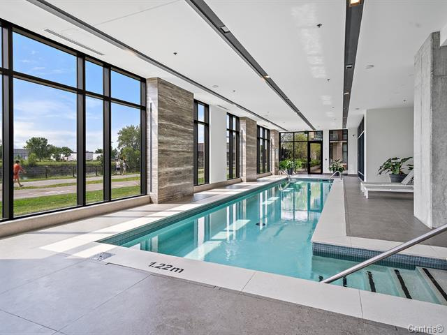 Wow! 2 Cac Avec Garage! Piscine! | 2847725