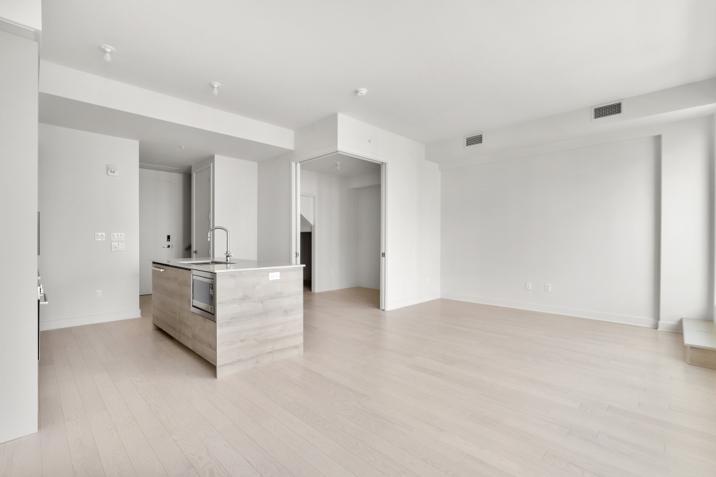 Luxueux 2+1 Cac Avec Balcon! Garage! | 2847726