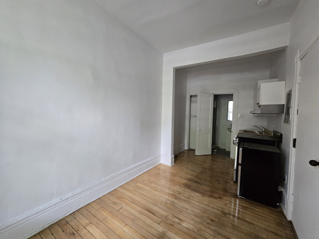Studio à Louer | 2847881