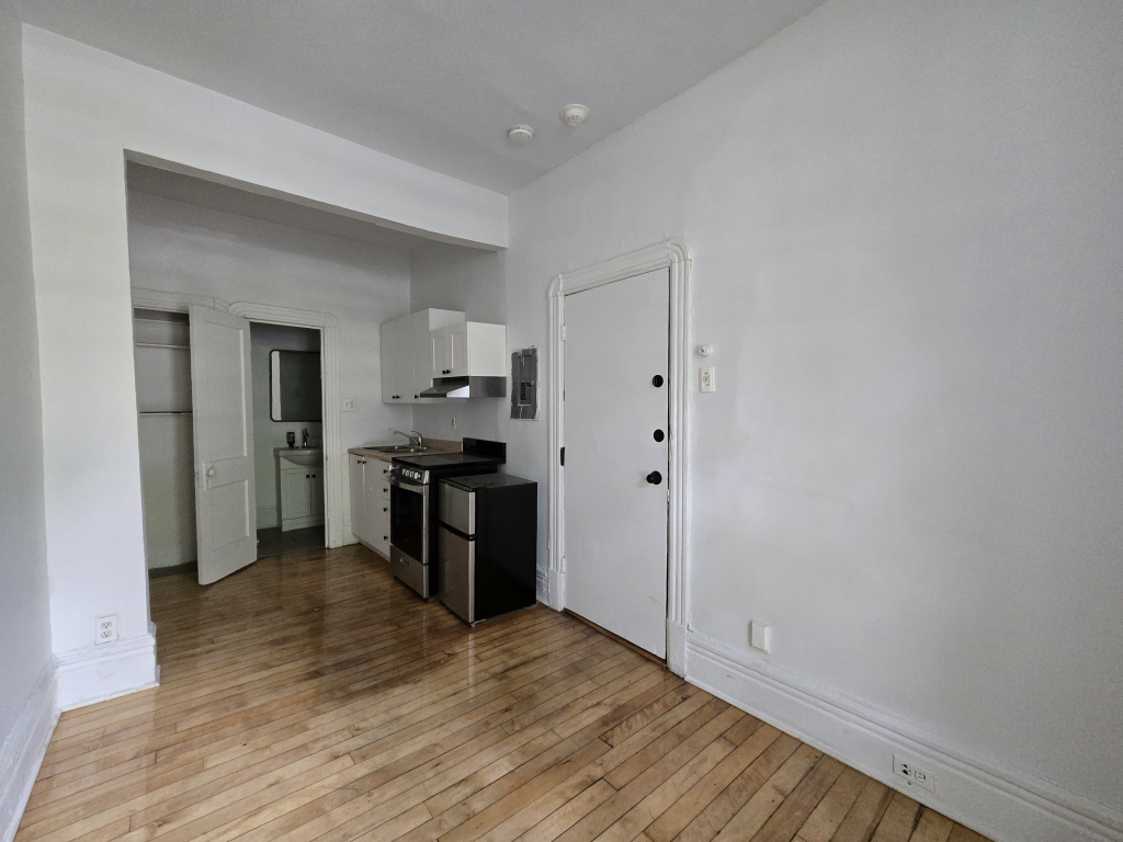 Studio à Louer | 2847881