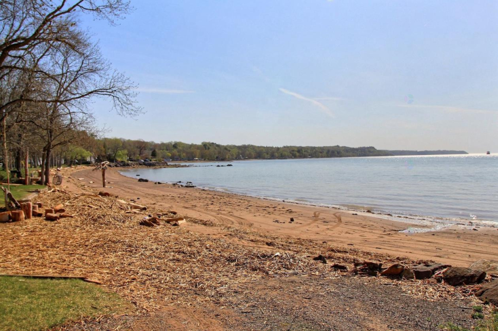 Bord Du Fleuve, Chemin Privé ,1 Voisin | 2848060