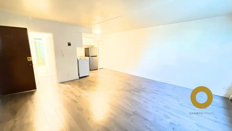 Spacious Studio Near Highgate village on Kingsway!! | 6831 Arcola Street, Burnaby | 2892868