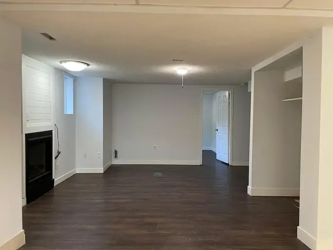 Cozy 2 Bedroom 1 Bathroom Basement Suite w/ Ensuite Laundry | Edmonton | 2849282