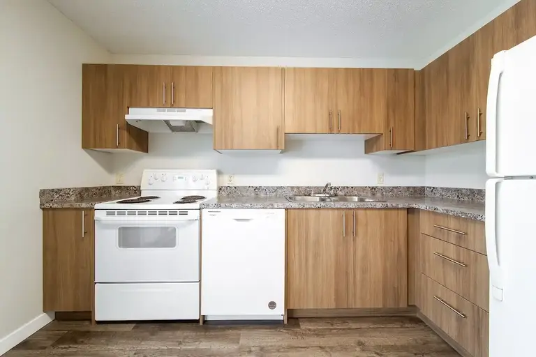 TWO MONTHS FREE RENT!!  Renovated Three Bedroom Townhouse | 32 Holmes Street, Red Deer | 2852959