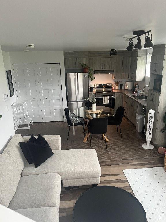 Bachelor 3 1/2 comme neuf Tout inclus | 2849662