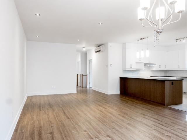 CONDO À LOUER DANS LE VIEUX STE-ROSE- 51/2 (DISPONIBLE 1ER SEPTEMBRE 2025) | 2849681