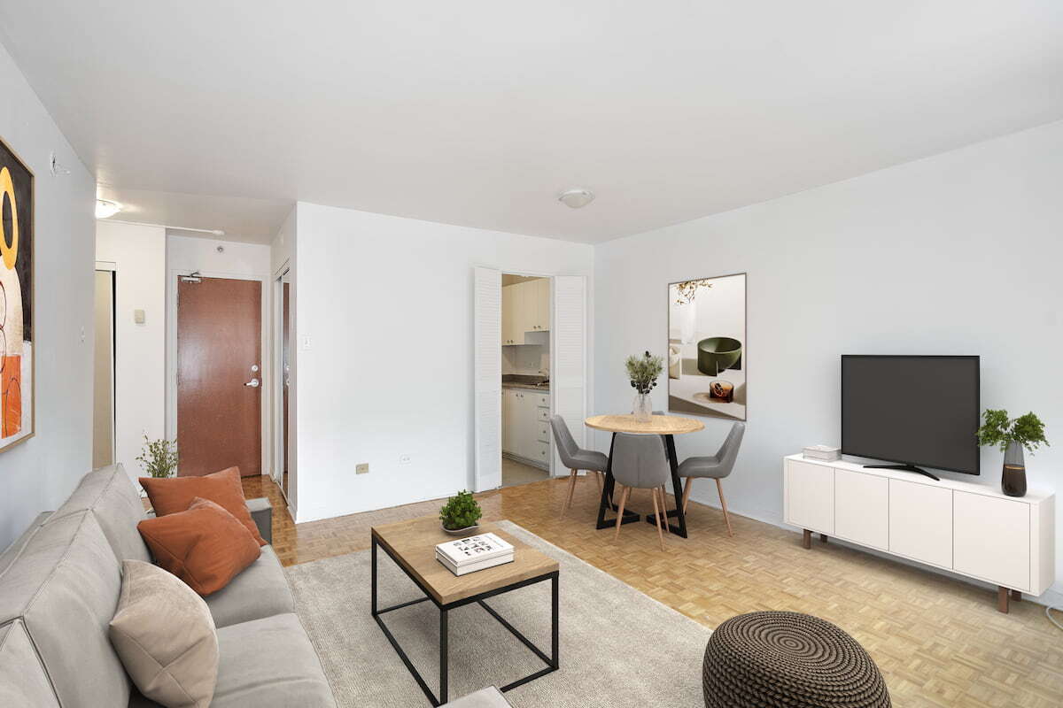 Bachelor Available At 4760 Chemin De La Côte-des-Neiges - 4760 Chemin De La Côte-des-Neiges, Montréal | 2853586