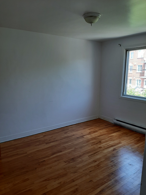 5½ Haut-duplex, Près Du Métro Langelier | 2853605