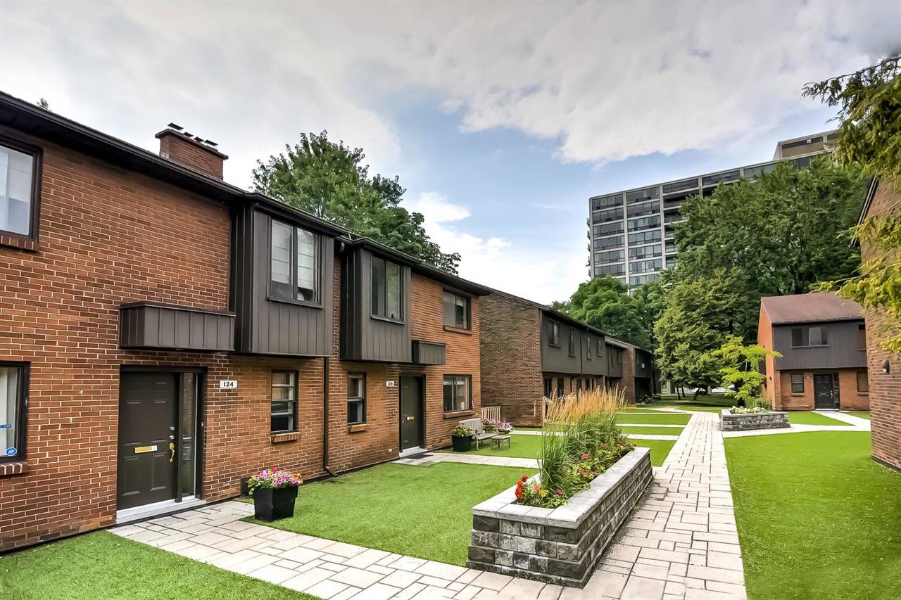 3 Bedroom Townhouse - Rue Francois, Verdun | 2853641
