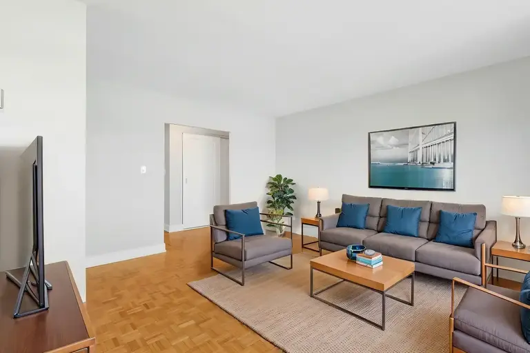 Robinson Place Apartments | 33 Robinson Street, Hamilton | 2853728