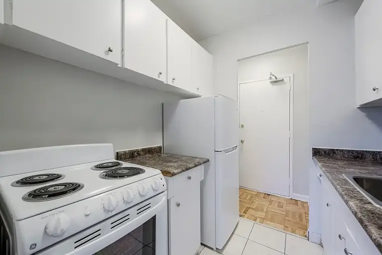 40 Raglan Avenue | 40 Raglan Avenue, Toronto | 2853790