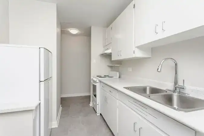The Carlton Apartments Edmonton | 9830 106th Street, Edmonton | 2853899
