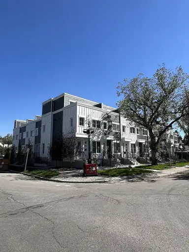 Heart of Hillhurst | 832 16 Avenue Northwest, Calgary | 2853944