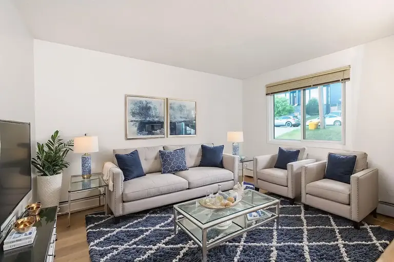 HIGHLAND PARK - NEWLY RENOVATED ONE BEDROOM ONE BATH UNIT | 3908 Centre A Street NE, Calgary | 2853946