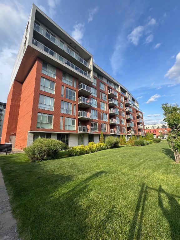 Modern Condo for Rent in TMR/Condo moderne à louer à VRM | 2854004