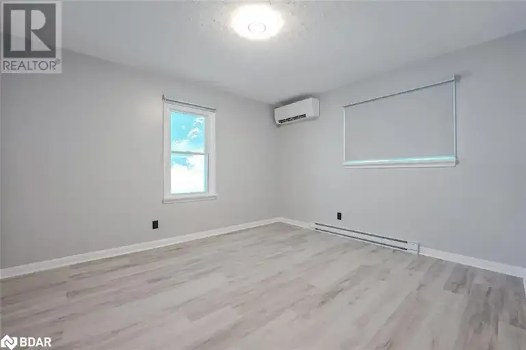 76 JOHN Street Unit# 3 | 76 JOHN Street Unit# 3, Barrie | 2854109