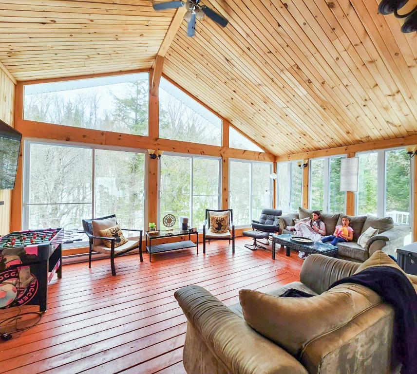 #chalet à louer St Alexis des Monts à moins de 2h de Montréal 3 chambres, directement sur la rivière | 2854213