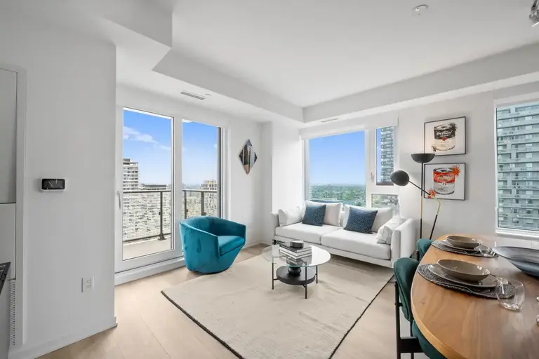 The Hampton | 101 Roehampton Avenue, Toronto | 2911679