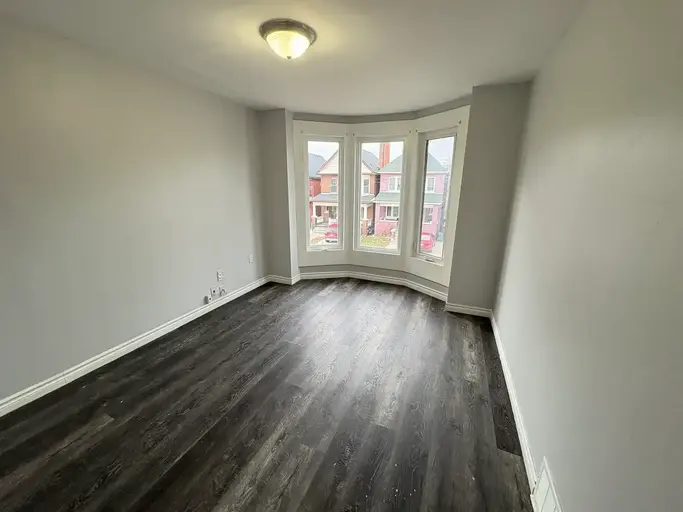 18 Barnesdale Ave North Unit 2 | 18 Barnesdale Avenue North, Hamilton | 2859147