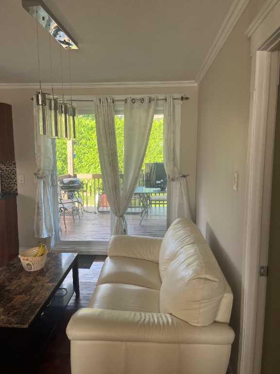 Chambre 1e Étage À LOUER 'immédiat À 800$/mois !!! très grande chambre , pour personne seule , meublée ttes les charges incluses électricité | 2942381