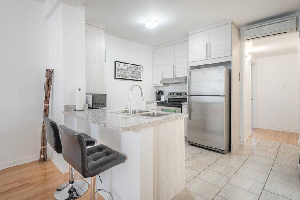 Spacieux 2 Cac TOUT MEUBLÉ Et Terrasse | 2859580