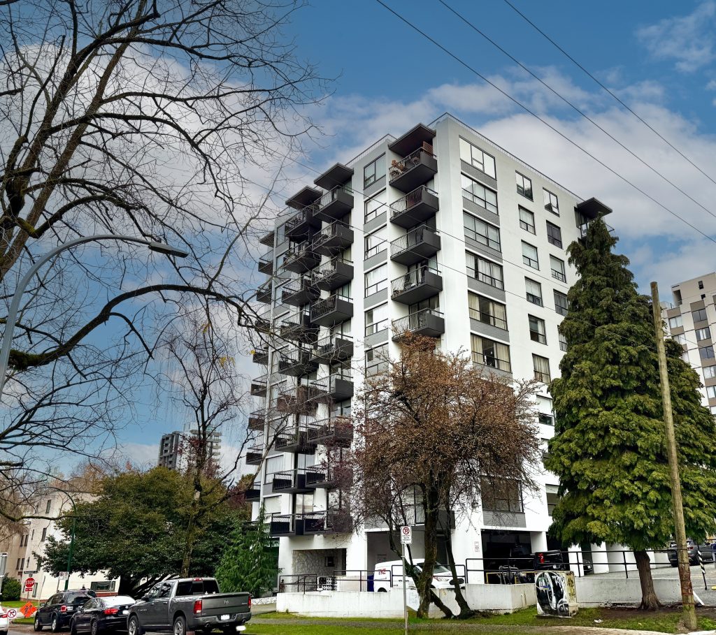 Tamarac Apartments | 2859810