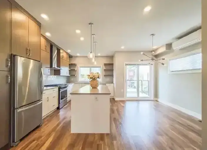 Modern 3 Bedroom Home in Royal Oak | 4355 Viewmont Avenue, Victoria | 2859876