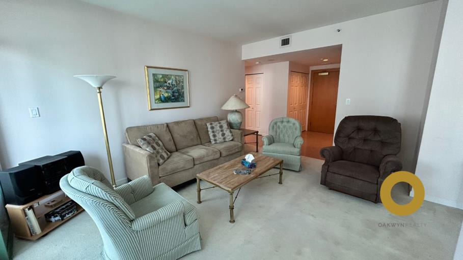 Spacious and Furnished 2Bed 2Bath on Burrard St (Utilities Included!!) | 909 Burrard Street, Vancouver | 2859887