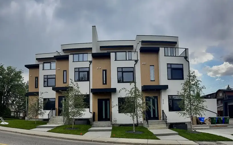 Wow - Downtown Views and rooftop patio - Large Townhomes | 812 - 808 10 Street Northeast, Calgary | 2859962