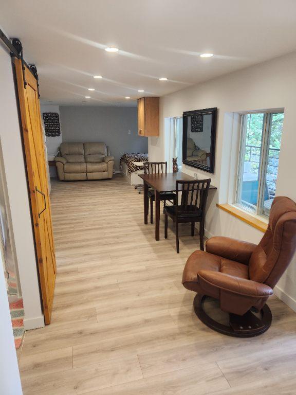 Chalet studio au bord de leau a lentree du parc du mont tremblant | 2860034