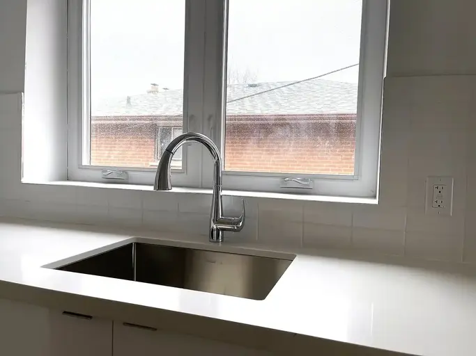 521 Brown's Line | 521 Brown's Line, Toronto | 2872521