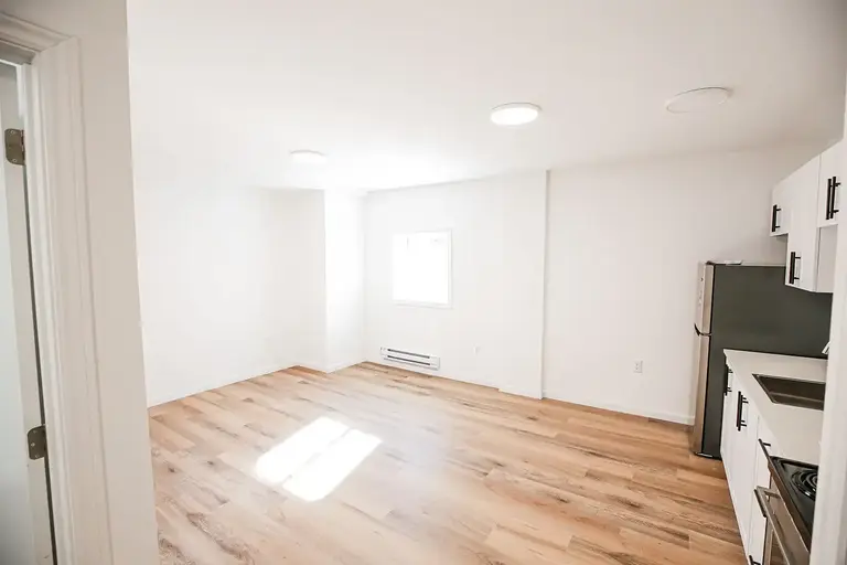 244 King Street, Welland, Ontario, L3B 3J8, Canada | 244 King Street, Welland | 2861415