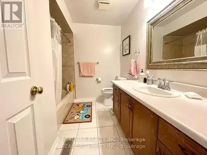 UNIT 1 - 1235 BLACKBURN DRIVE | UNIT 1 - 1235 BLACKBURN DRIVE, Oakville | 2914077