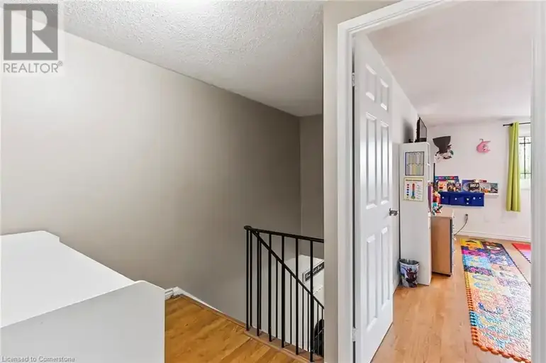 1528 LANCASTER Drive Unit# 24 | 1528 LANCASTER Drive Unit# 24, Oakville | 2916400