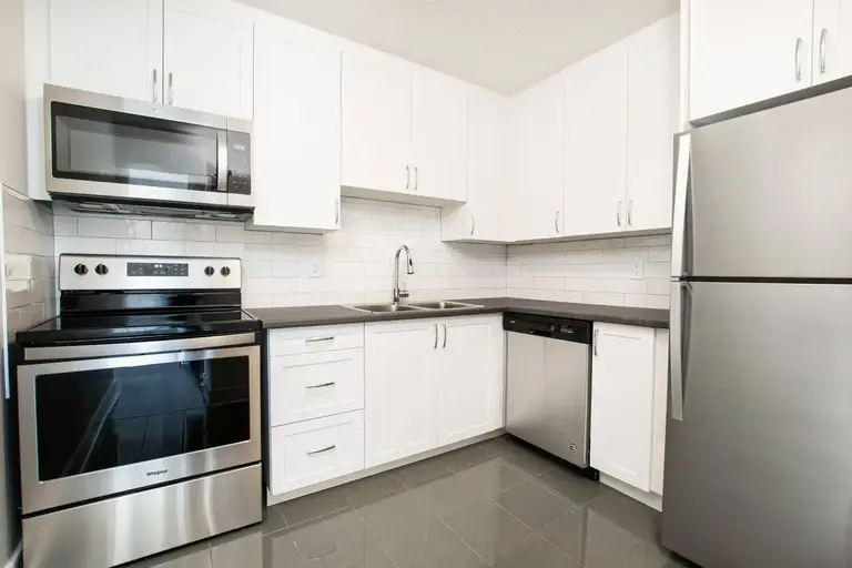 Langs Apartments | 550 Lang's Road, Ottawa | 2871029