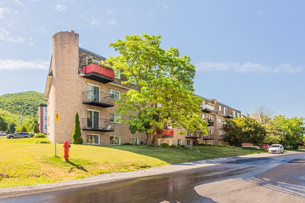 3 1/2 - 305 Rue Pineault, Mont-St-Hilaire | 2865163