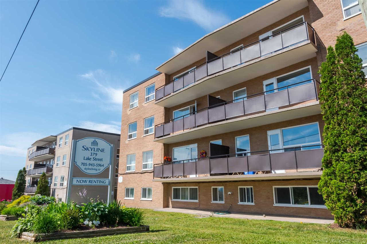 Lake Street Apartments | 2865249