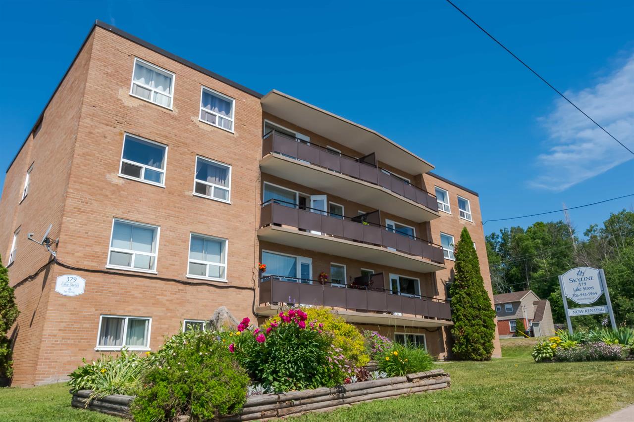 Lake Street Apartments | 2865249