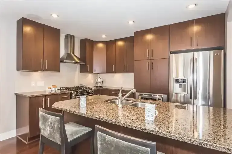 AMAZING Lifestyle St.Andrews! | 16447 64 Avenue, Surrey | 2865300