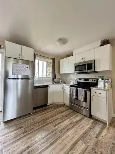 Cozy Main Floor Home in Mature Neighbourhood | 8504 152A Avenue Northwest, Edmonton | 2865329