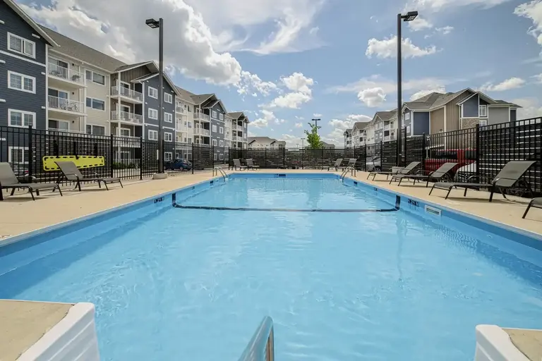 The Pinnacle at Bridgwater | 355 Bridge Lake Drive, Winnipeg | 2865331