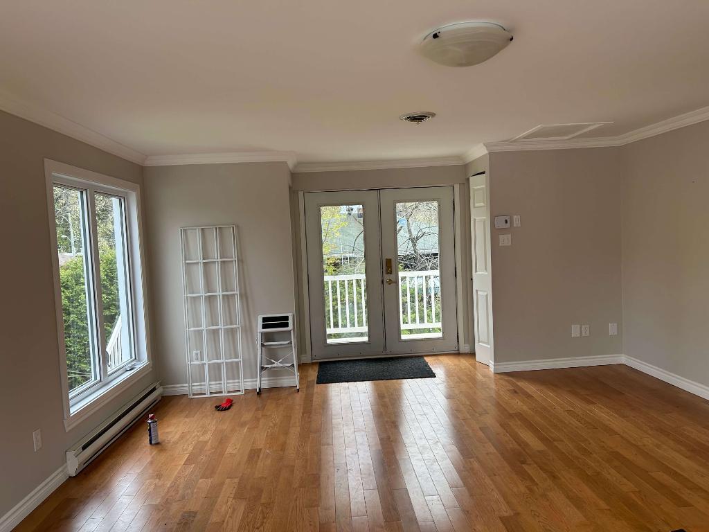 Logement spacieux 2 chambres, air climatisé, près des services, secteur Jacques-Cartier | 2865360