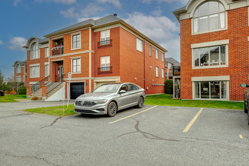 4 1/2 Condo Dix30 Piscine | 2865391
