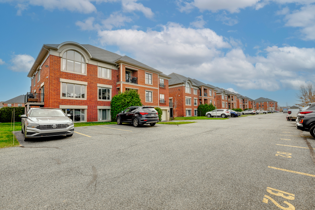 4 1/2 Condo Dix30 Piscine | 2865391