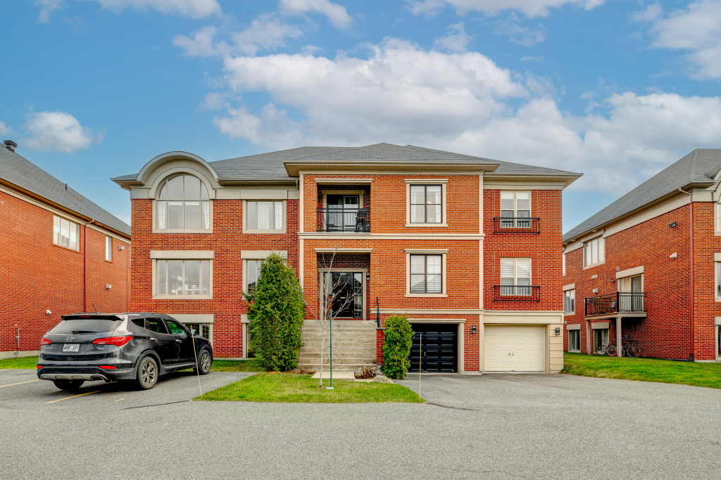 4 1/2 Condo Dix30 Piscine | 2865391
