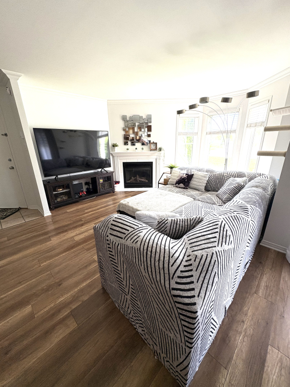 Condo à Louer | 2865393